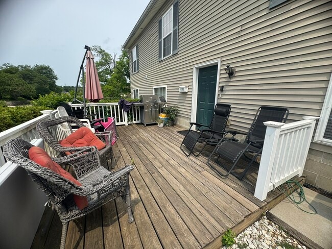 Photo - 201 E 19th St