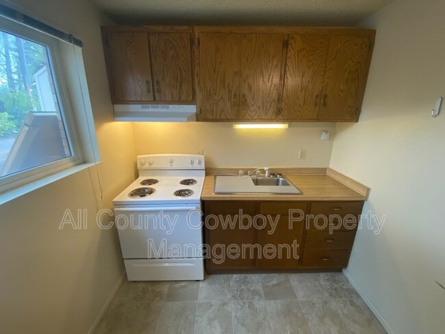 Photo - 1314 E Gibbon St Unit Apt E14