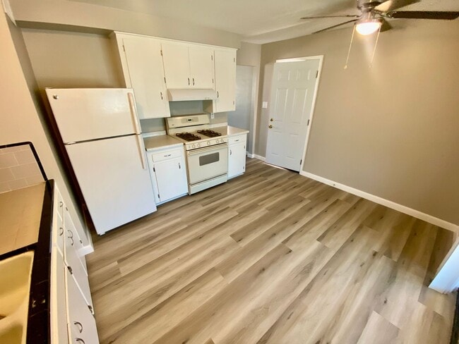 11111 W Greer Ave
