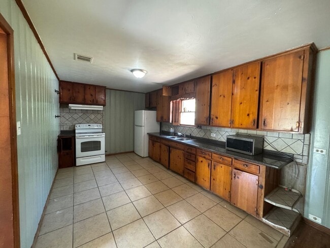 Photo - 864 Lost Gold Rd