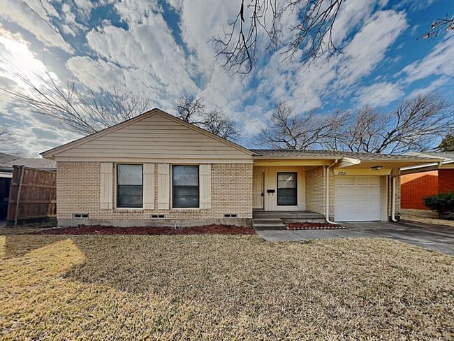 Building Photo - 11211 Ulloa Ln
