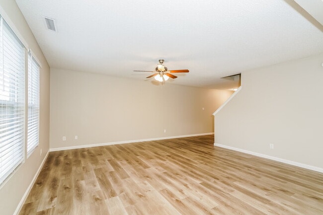 Photo - 8418 Spring Wind Dr
