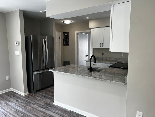 Photo - Totally Renovated and a Walk to the Beach!