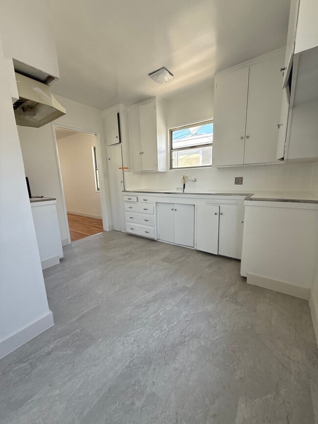 Photo - 929 Lincoln Blvd