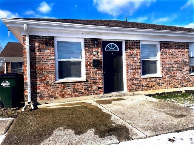 Building Photo - 119-125 Orth Drive Unit 121