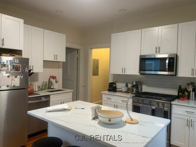 Photo - 356 Harvard St