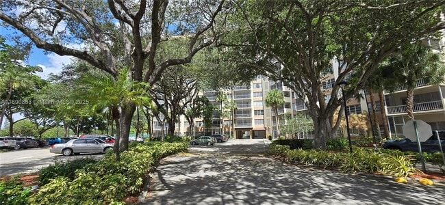 Photo - 10777 W Sample Rd Unit 402