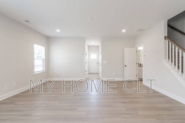 Photo - 3636 Trull St