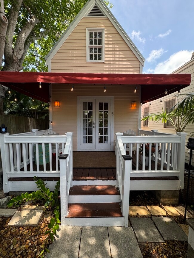 818 White St Unit 5