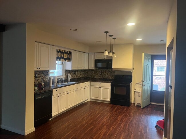 Photo - 3 bed/2 bath