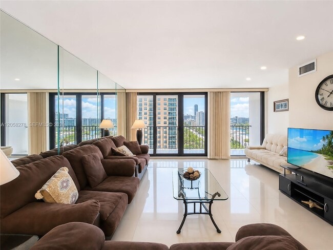 Building Photo - 2401 S Ocean Dr Unit 1007
