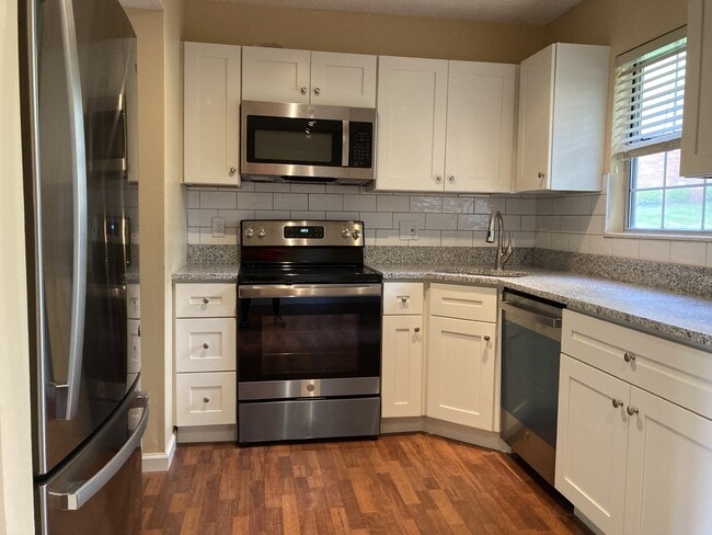 Building Photo - 1618 Thrush Ter Unit 1618 Rental