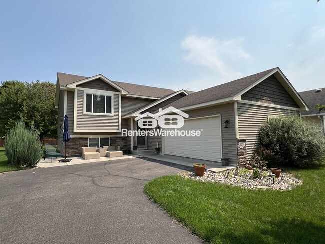 Building Photo - 1236 1st St