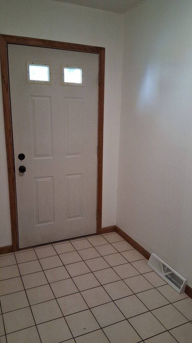 Photo - 1010 Carbon St Unit Rear