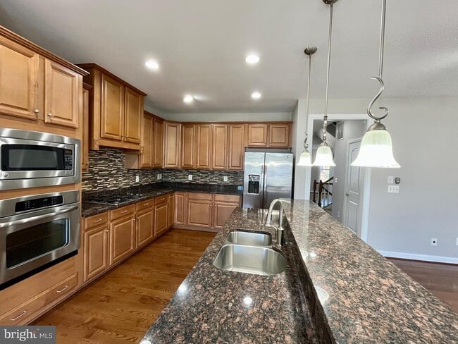 Building Photo - 21285 Park Grove Terrace