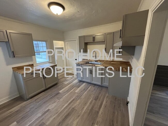 Photo - 28 Willowwood Dr