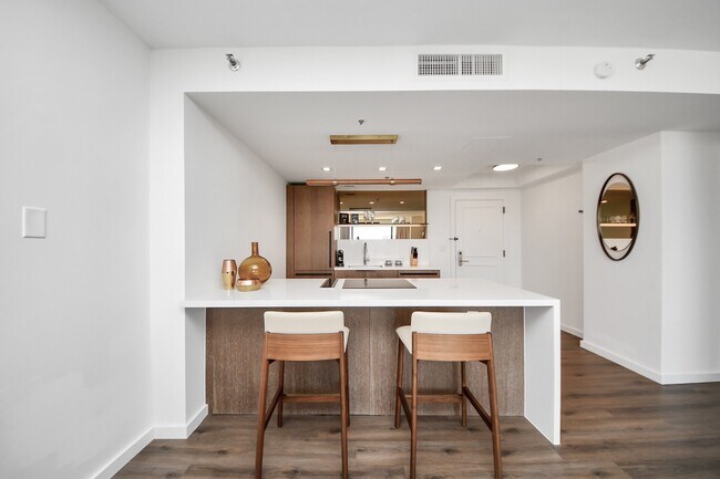 Photo - 1300 Lamar St