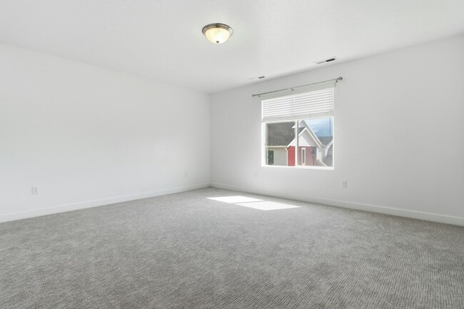 Photo - 506 S Highpoint Dr