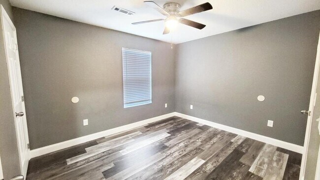 Photo - 537 Old Knoxville Hwy