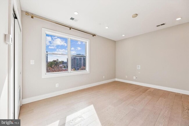 Photo - 1102 Staples St NE Unit 301