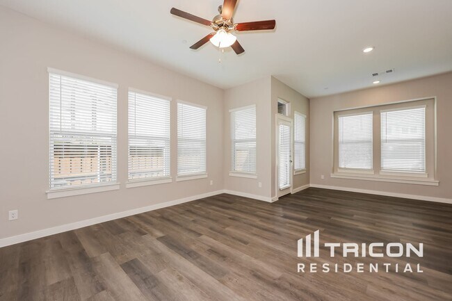 Photo - 3019 Whitetail Ln