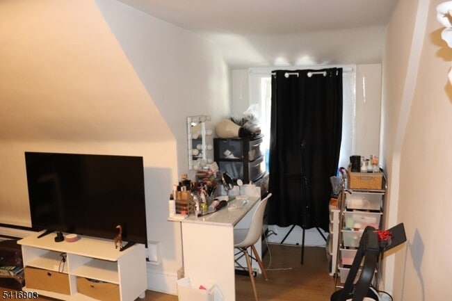 Photo - 327 Valley St Unit 3