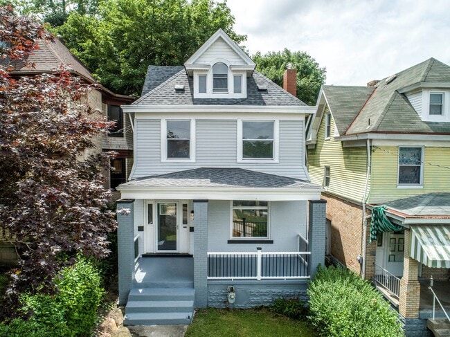 Photo - Stunning 4 bedroom home in Beechview available August 1!