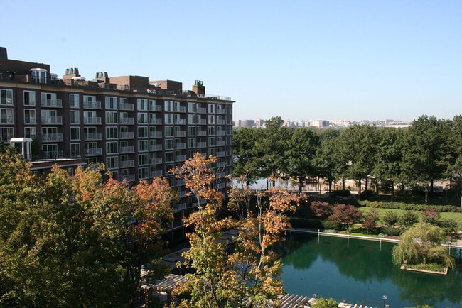 vista desde el balcón - 510 N St SW Unidad N-318