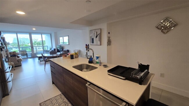 Photo - 9261 E Bay Harbor Dr Unit 402