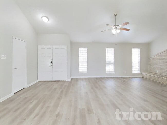 Photo - 12819 Enchanted Path Dr