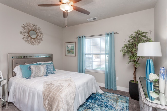 1BR, 1BA - A2/732 SF - Bedroom - Sixty610 Stone Creek