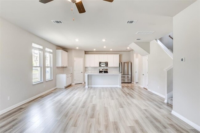 Photo - 218 Glass Mountains Wy