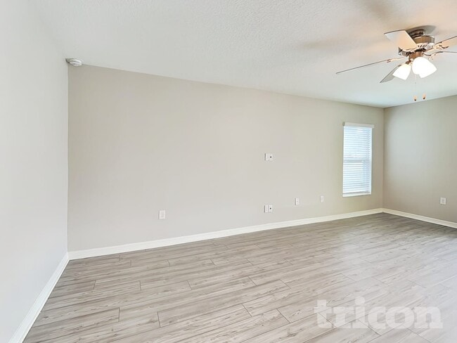 Photo - 304 Kensington View Dr