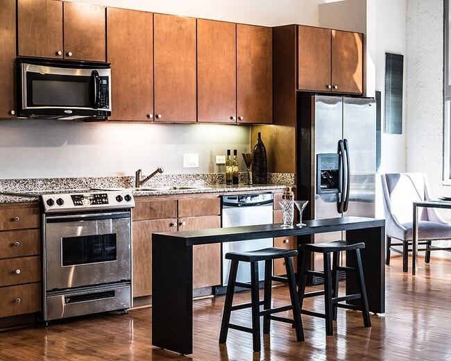 Building Photo - 1312 Live Oak St Unit 203