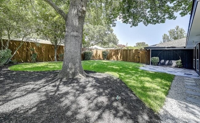 Building Photo - 1809 Field Cove Dr Rental