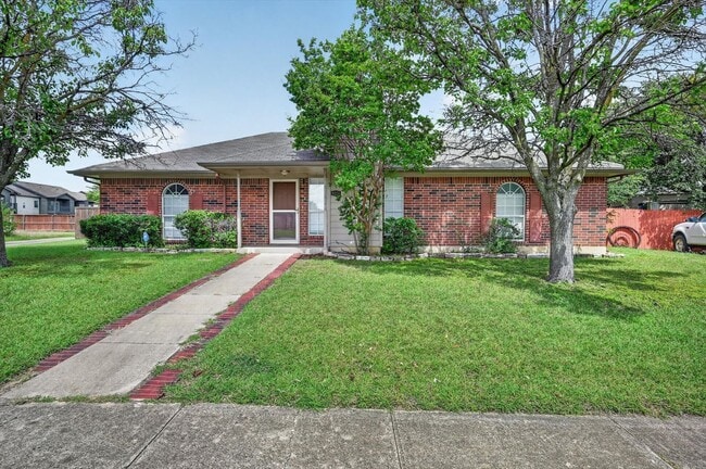 Building Photo - Spacious Denton Home with Dual Primary Suites & Oversized Lot!