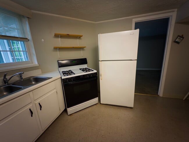 Photo - 850 Cherrydale Ln Unit 1