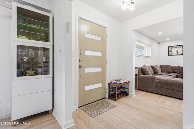 Photo - 227 Chatham Ave