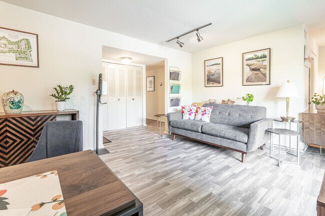 Willow Oaks Apartments