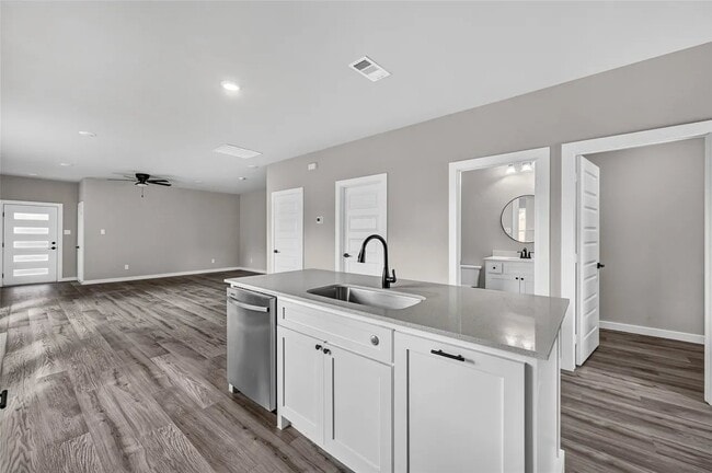 Photo - 2209 Brookes St Unit 2211