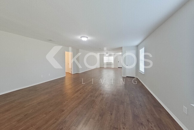 Photo - 1621 Vineridge Ln