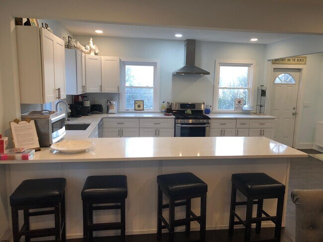 Photo - 4800 Atlantic Ave