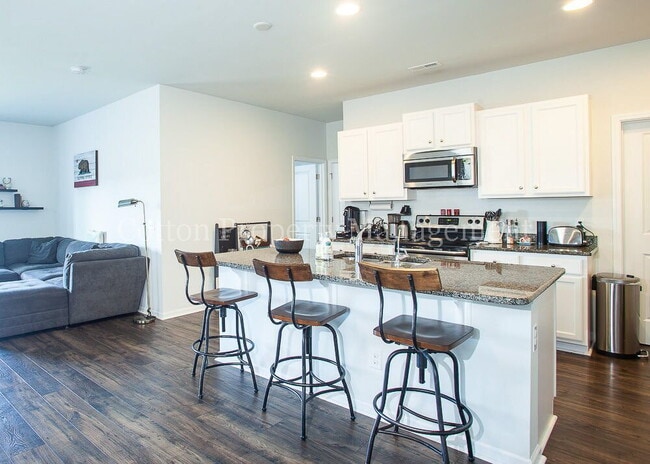 Photo - 142 Presley Ln