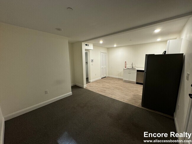 Photo - 123 Intervale St Unit #A
