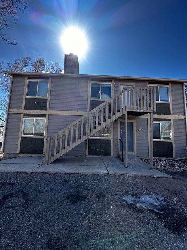 Building Photo - 2025 W Yampa St Unit A Rental