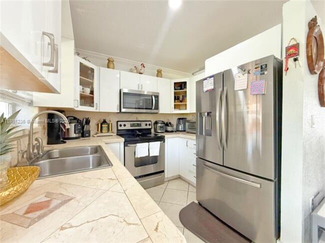 Photo - 18331 SW 135th Ave