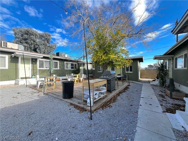 Photo - 225 S 10th St