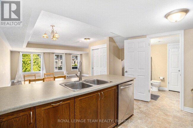 Photo - 283 Titanium Private