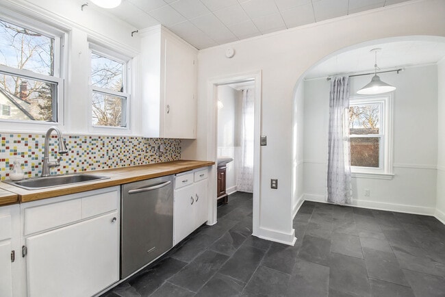5 Wenonah Dr