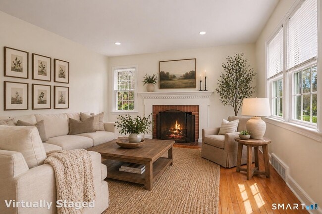 Photo - 32 Crescent Dr